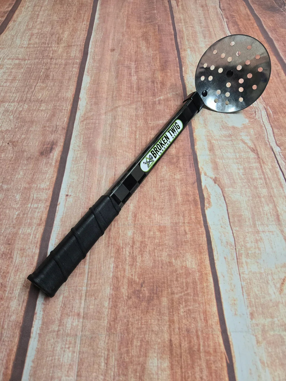 Five-Hole Ice Scoop (short) - Black-Out Stick