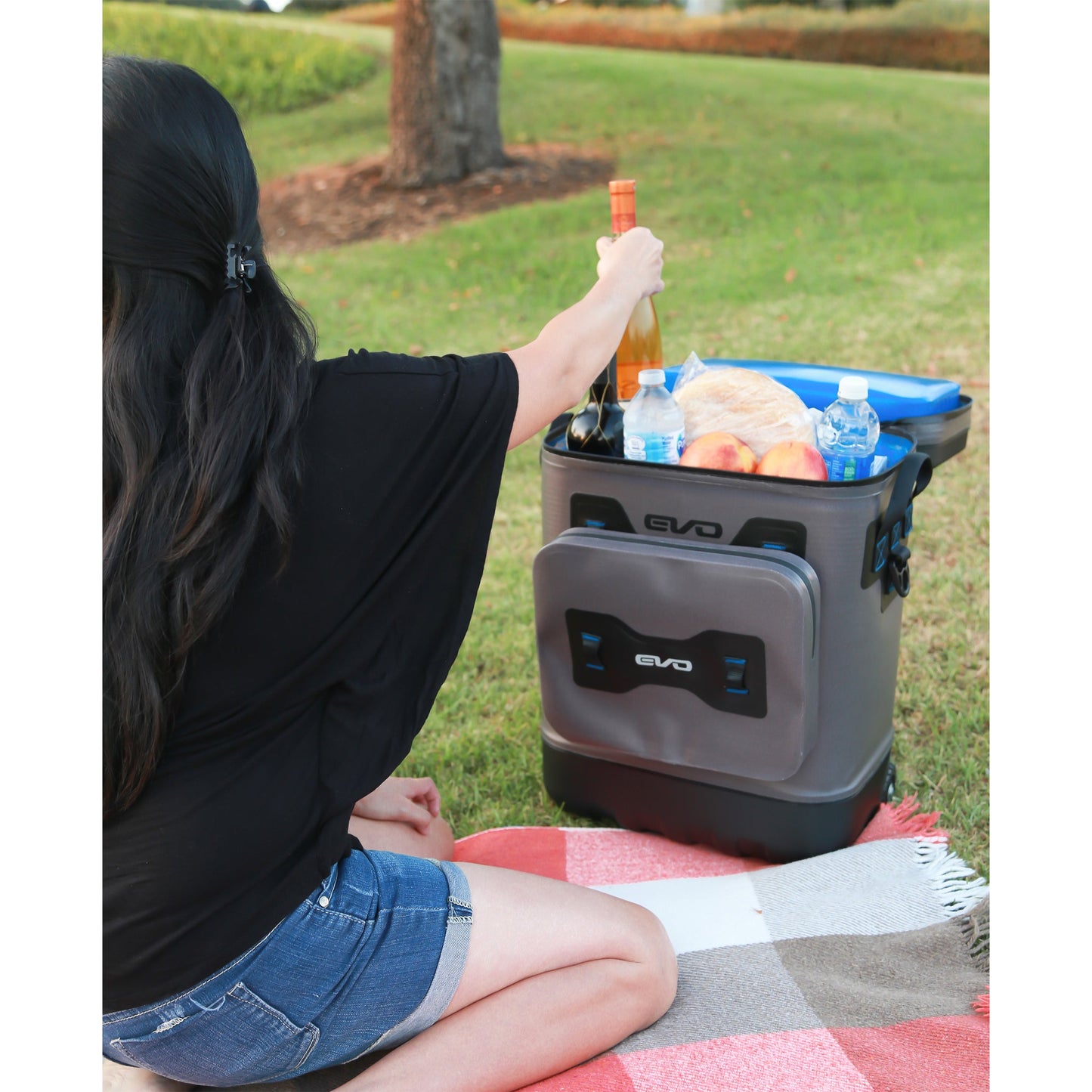 EVO Premium Rolling Cooler - 25qt